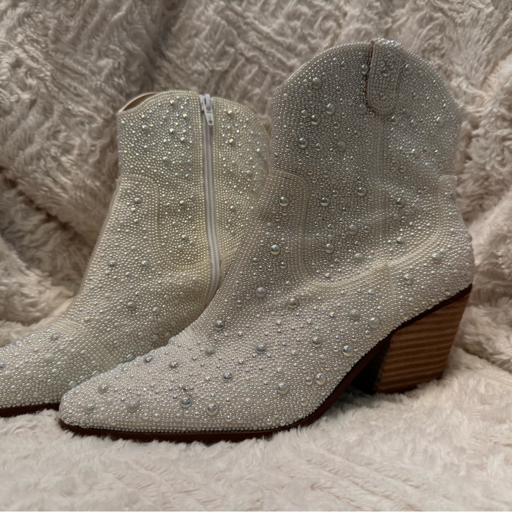 Betsey Johnson White Heeled Boots with Perforated Design